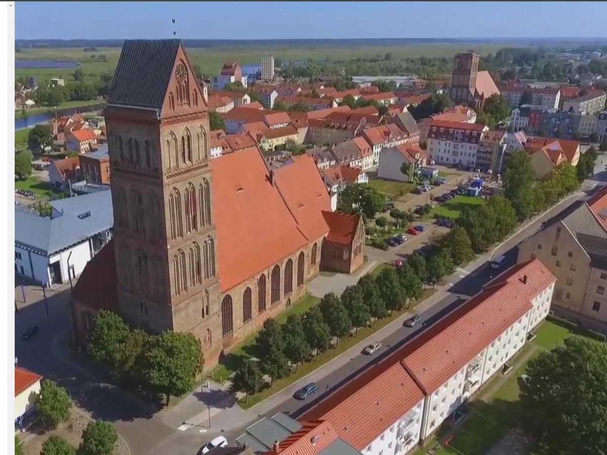 Ferienwohnung Kastanienblick Oder Parkblick, Oder Unser Radlerzimmer! Ziethen  外观 照片